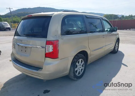 2012 Chrysler Town & Country Touring из США, поврежденный, VIN 2C4RC1BG7CR133802